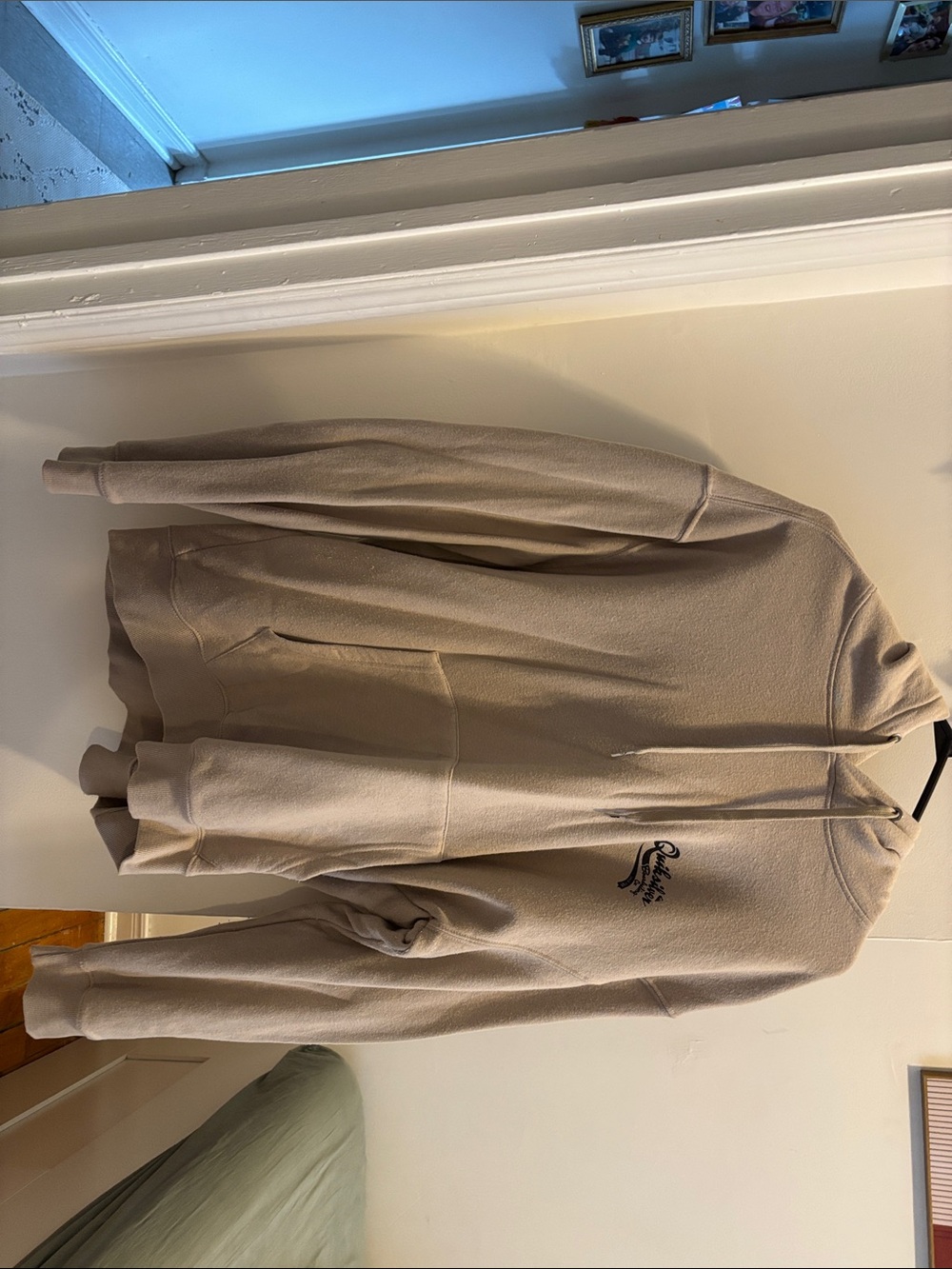 Quiksilver Men's Beige Crewneck Sweatshirt with Small Logo